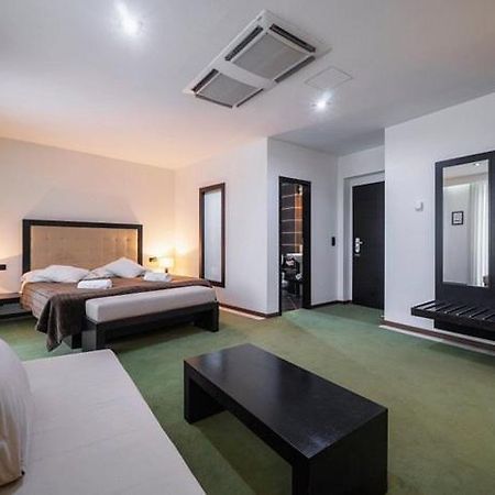 Hotel Astory Plzeň Buitenkant foto