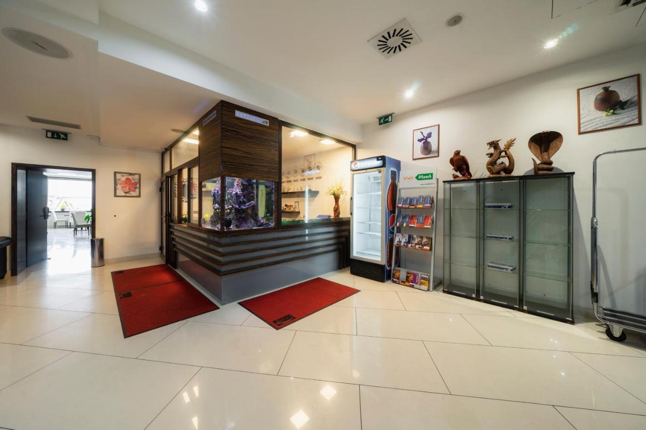 Hotel Astory Plzeň Buitenkant foto