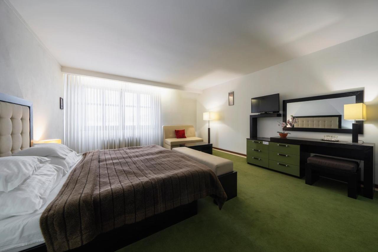 Hotel Astory Plzeň Buitenkant foto