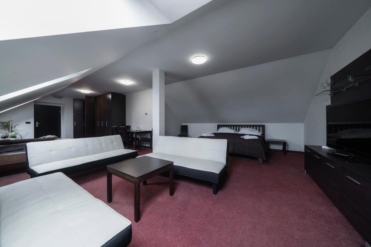 Hotel Astory Plzeň Buitenkant foto