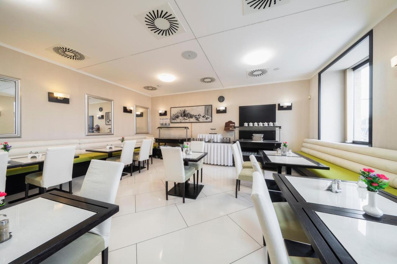 Hotel Astory Plzeň Buitenkant foto