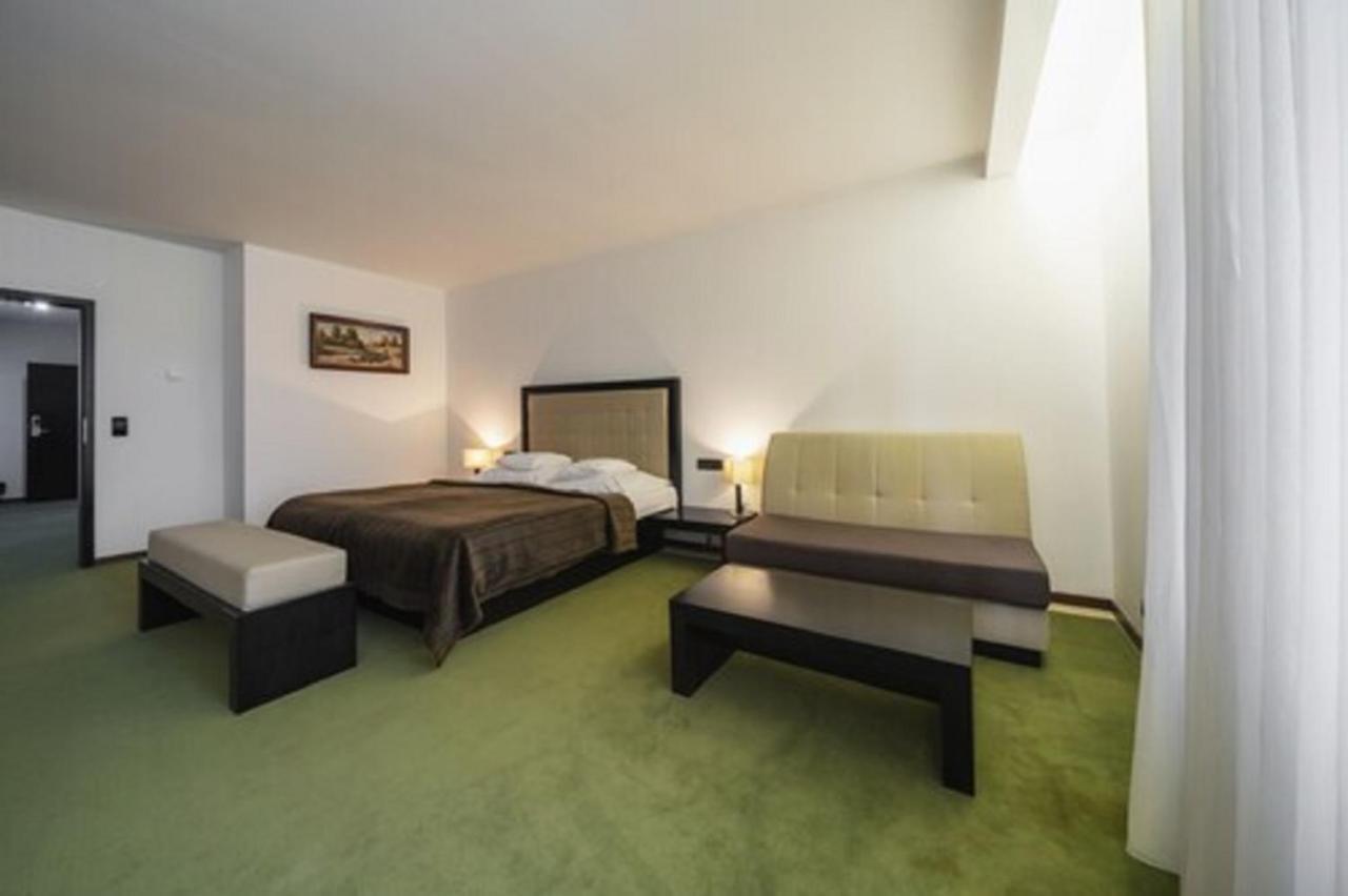 Hotel Astory Plzeň Buitenkant foto