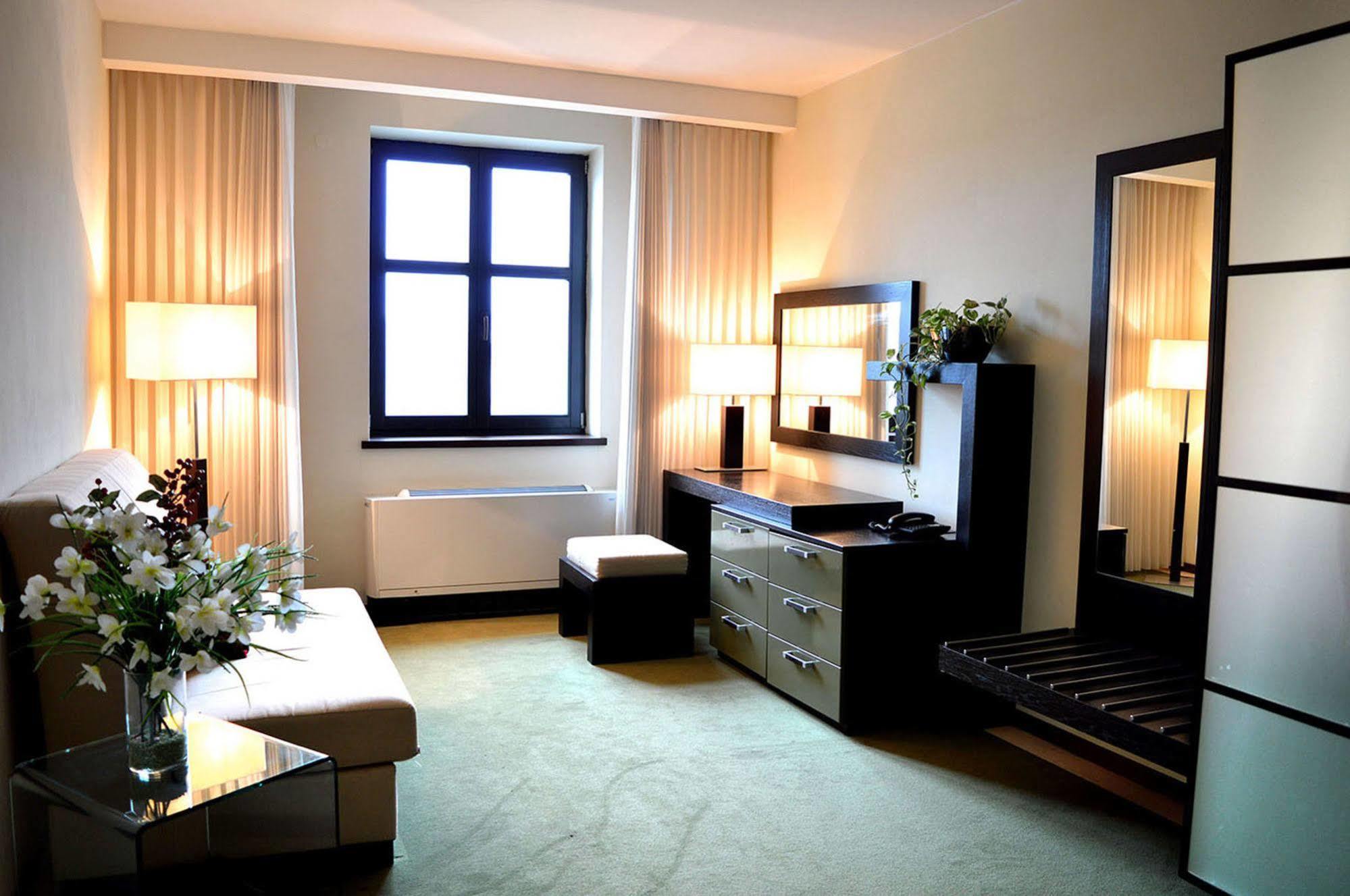 Hotel Astory Plzeň Buitenkant foto
